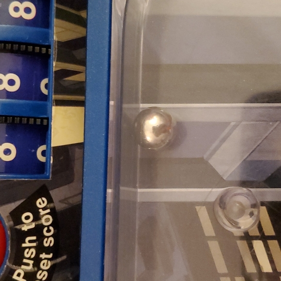 2004 Funrise Toys Marvel Spider-Man Table Top Pinball Machine Lights & sounds - Picture 3 of 14